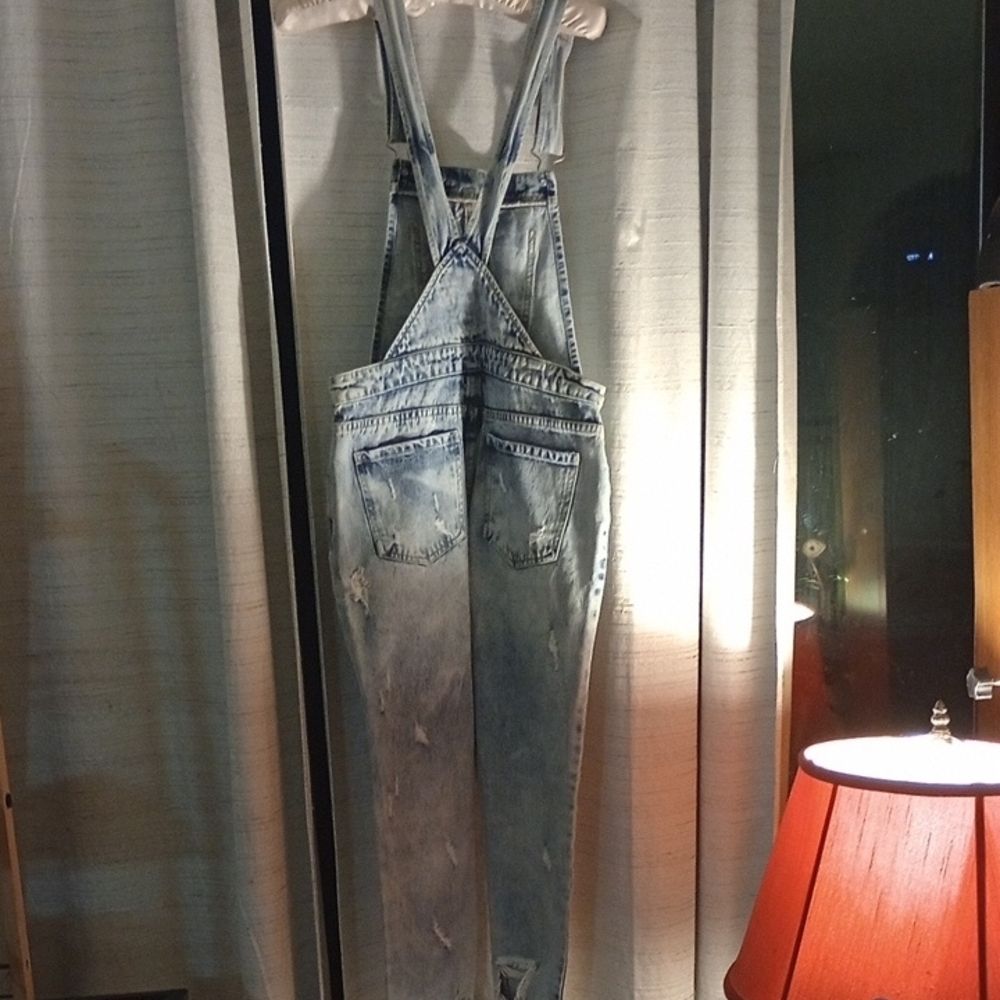 Forever 21 Stylish Light Blue Distressed Denim Overalls - Picture 3 of 3